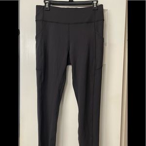Lululemon Invigorate HR 25” Black Size 10